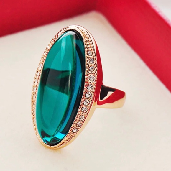 Ring - Picture 2 of 7